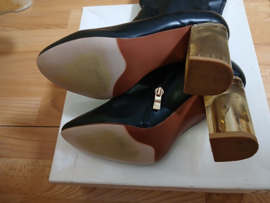 Vând cizme ptr.damă
