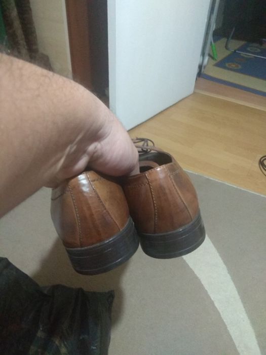 Vând pantofi piele de gala