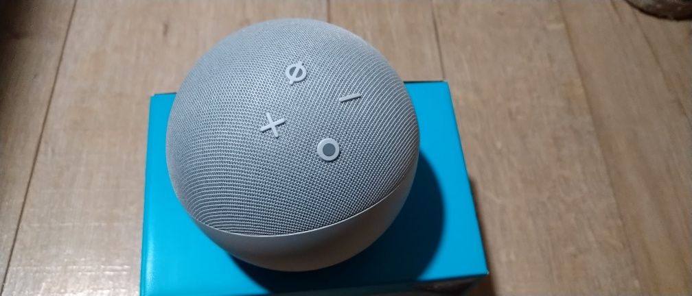 Echo dot generația 5 si echo dot generatia 4 cu ceas