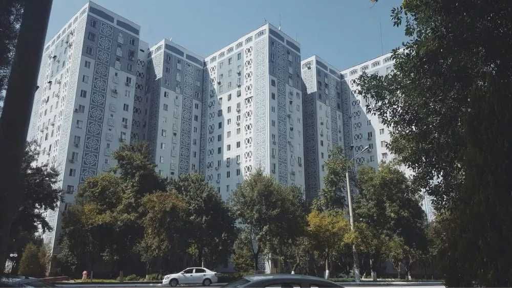 Нукусская ул.Мирабад рядом Капитал Банк 97 кв.м 3\5\16 с мебелью.