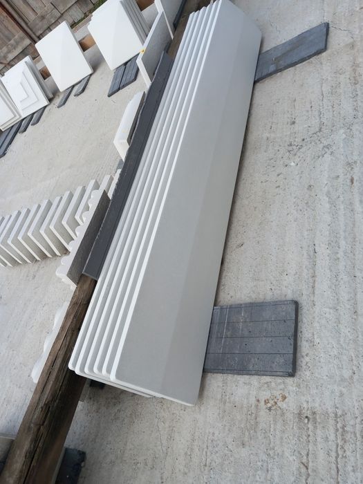 Producem coame și capace