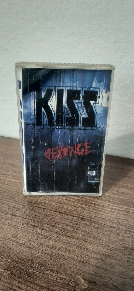 Аудиокасета Kiss Revenge