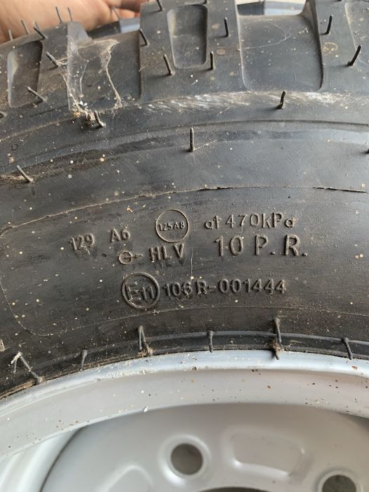 Cauciuc cu jantă noi 100%