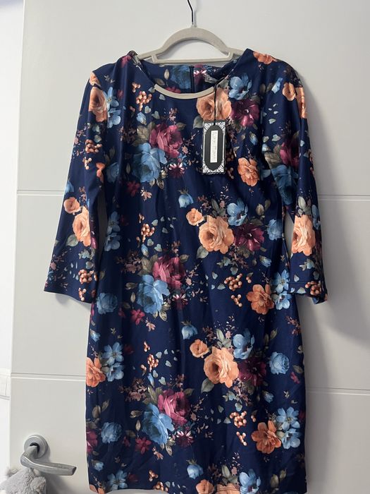 Vand rochita toamna-iarna, noua, marime 40-44