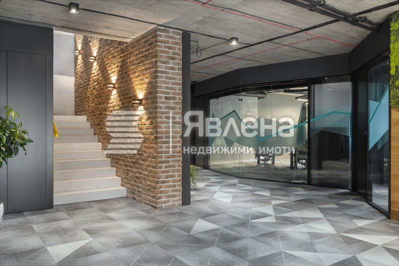 Продава се Офис в София, Изгрев - 877 кв.м за 3022 €/кв.м - Снимка #6