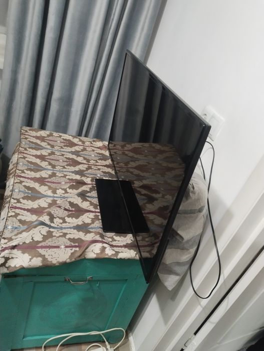 Продам телевизор