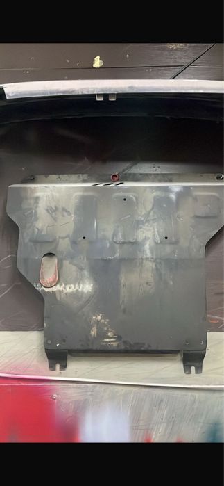 Продам защиту двигателя гольф 3 Венто