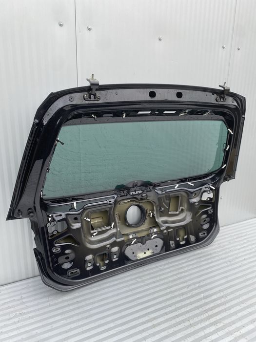 Haion vw Passat B8 • cod de culoare LC9X • 2015-2020