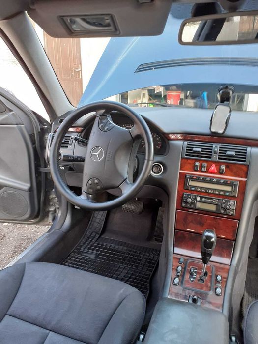 mercedes e 200 automat 2001