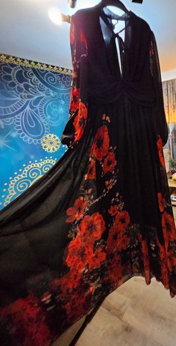 Rochie de seara lunga , marimea L negru cu rosu