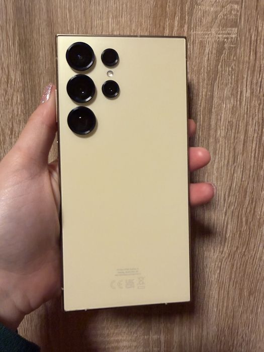 Vand telefon  Samsung S24 ultra 5G