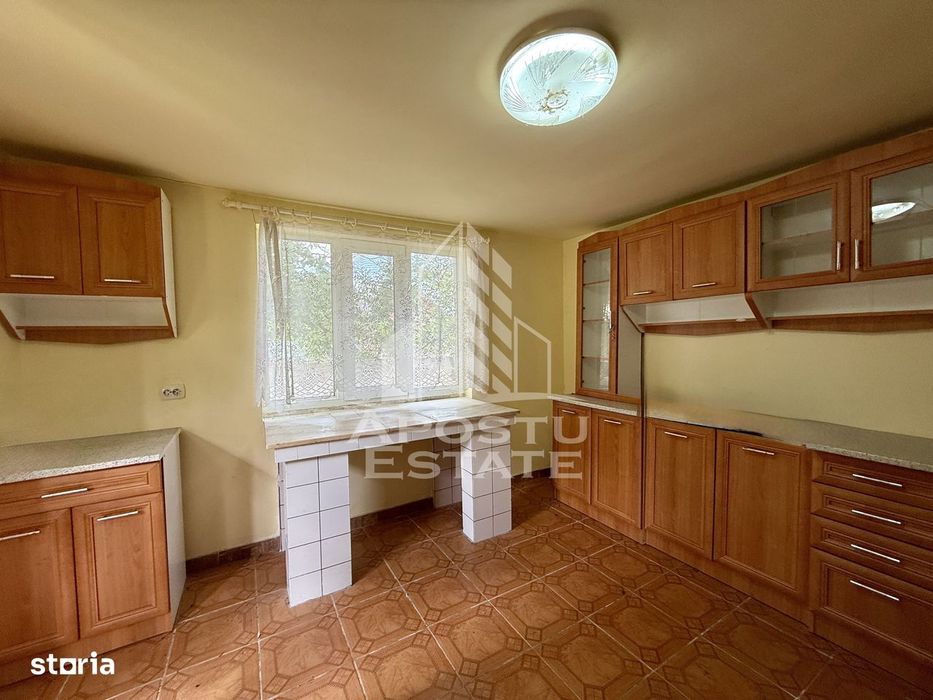 Casa individuala, teren 4000 mp, Cebza