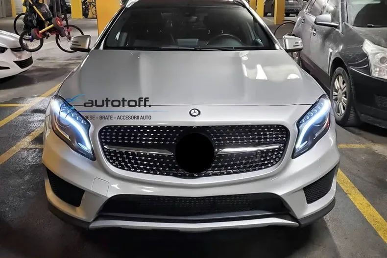 Grila centrala Mercedes GLA X156 (14-17) Diamond Design