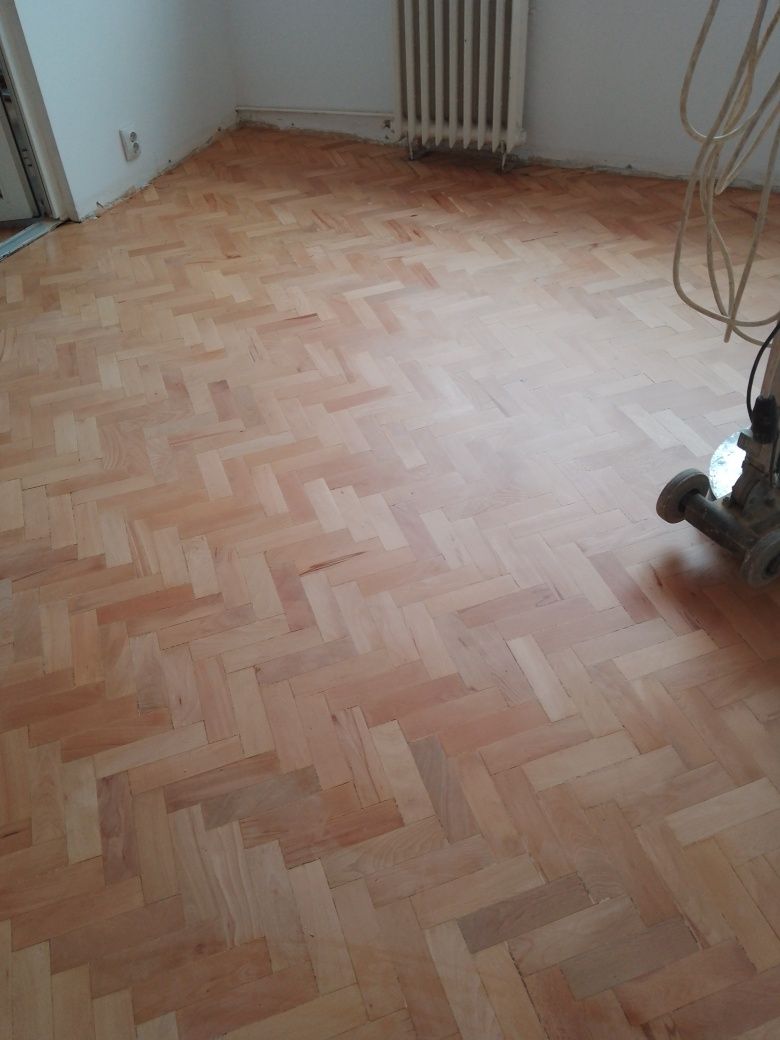 Rașchetam montam chituim lacuim parchet din lemn masiv