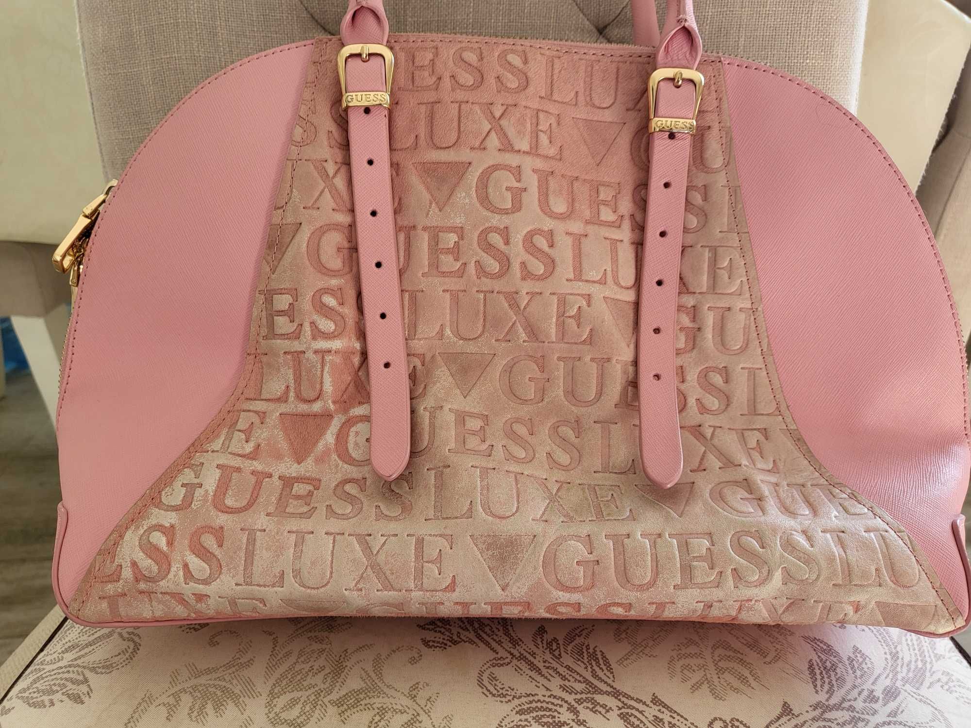 Розова чанта Guess Lux