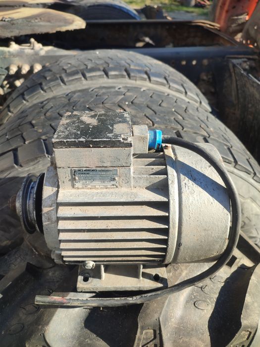 Vand motor electric 1.5 kw trifazic 380 sau schimb cu monofazic 1.8 kw