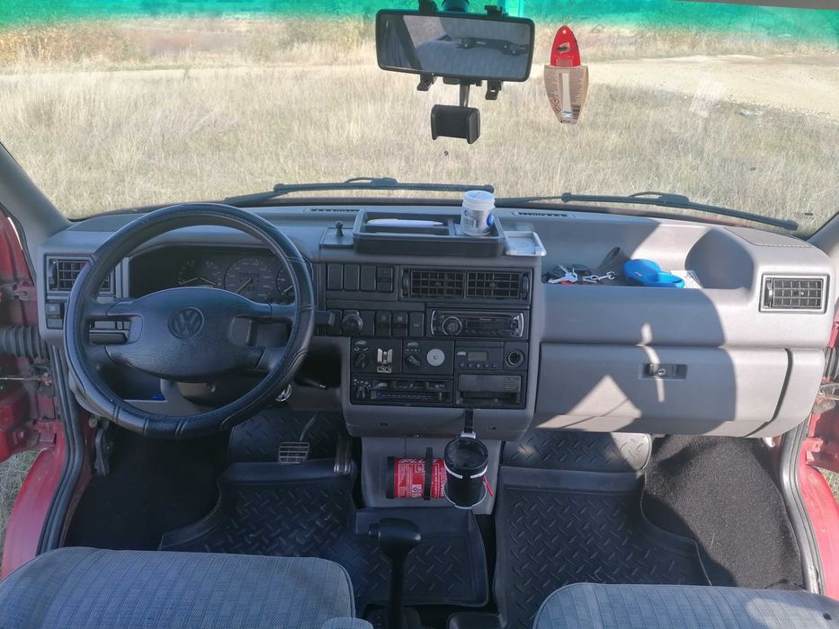 VW T4 Multivan 2.4 1992 în formă originală utilizat.