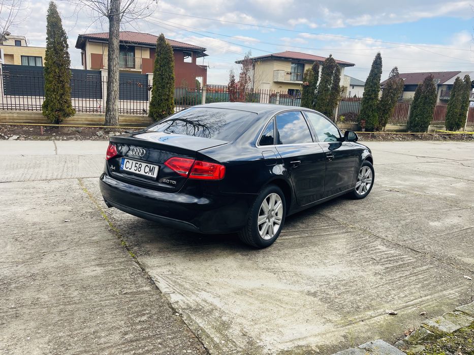 Vând audi A4 2010