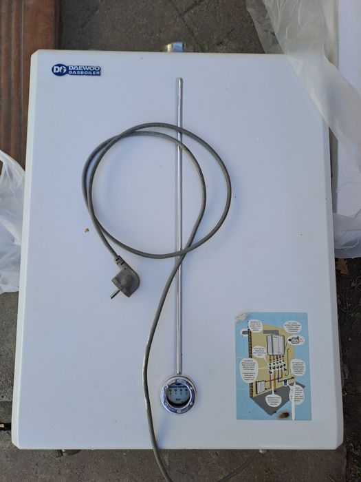 Продам на запчасти газовая печь дайво