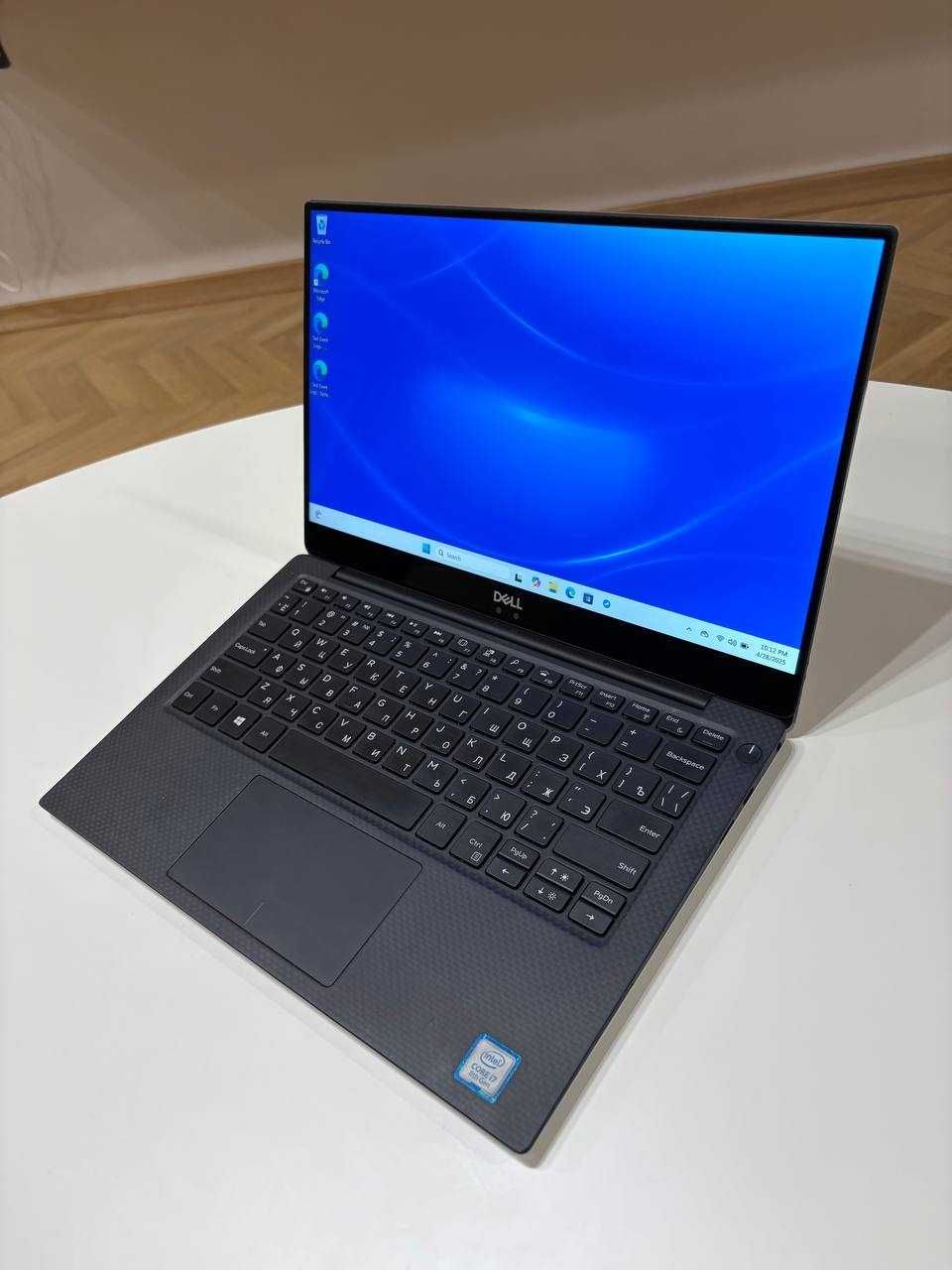 Dell XPS 13 9370 / i7-8550U / 8 GB RAM / 256 GB SSD / (2018)