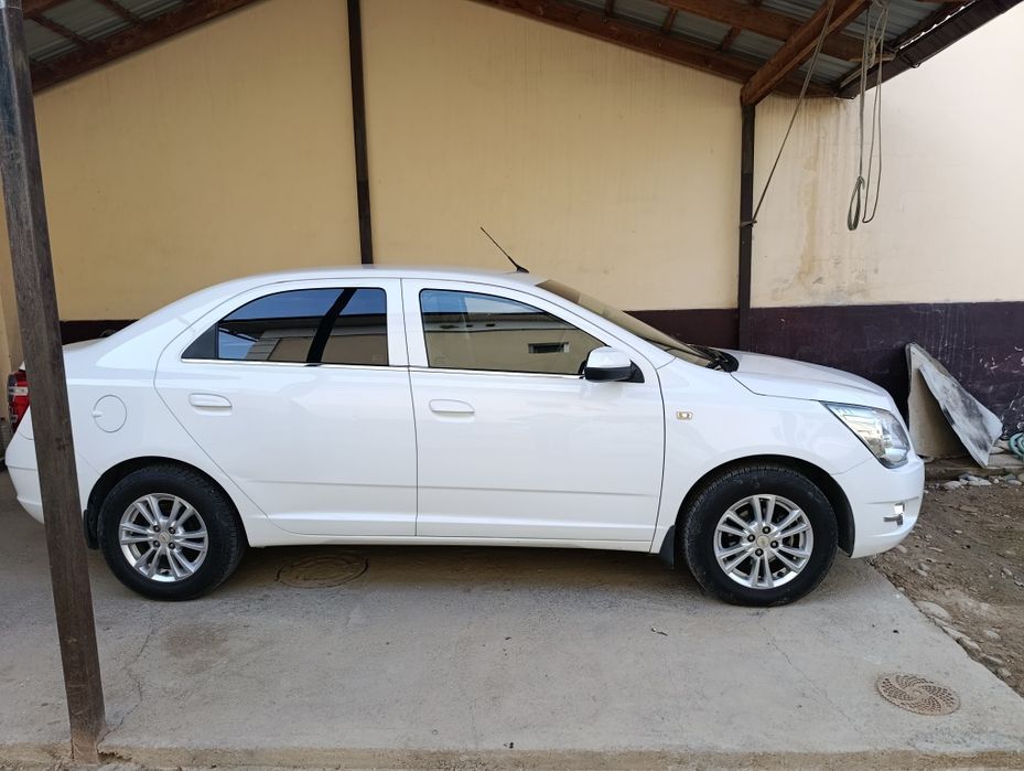 Продается автомобиль Кобальт