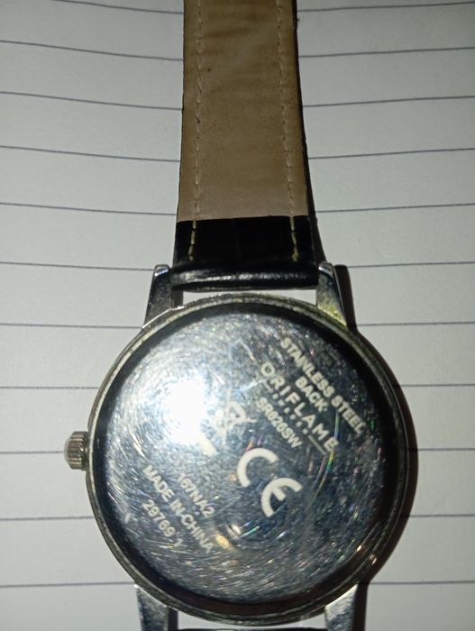 Vând ceas pentru piese