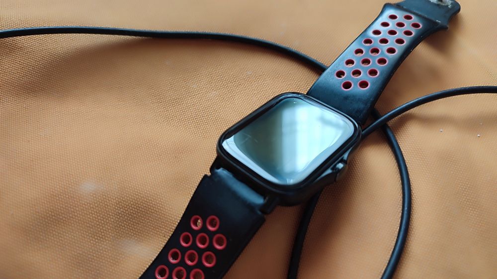 Продавам smartwatch Xiaomi Amazfit GTS 2