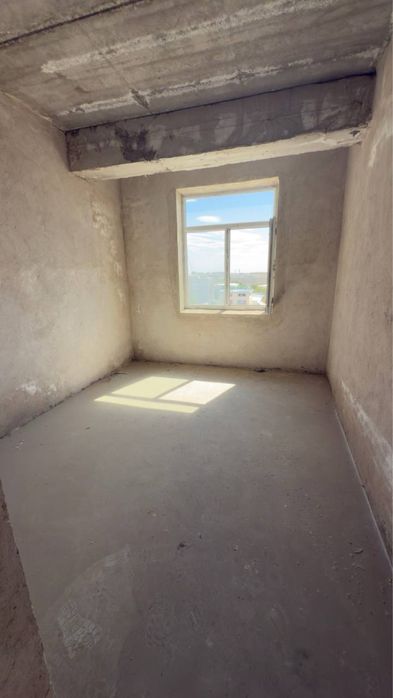 Бухоро шахар марказидан 3 хонали квартира сотилади