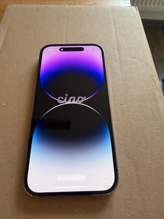 Vand iphone 14 pro impecabil