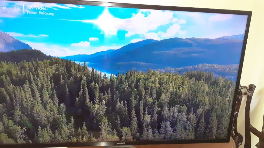 40" KU6000H Flat Smart
4K UHD TV