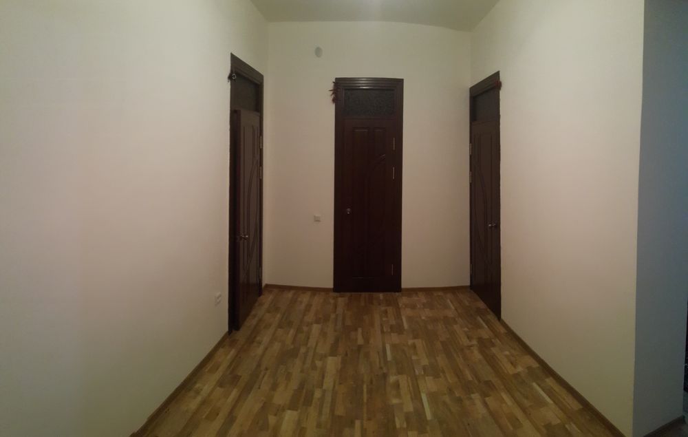 Центр, Ташкент гостиницанын алдында. 75 м2 4 этаж  2 хана