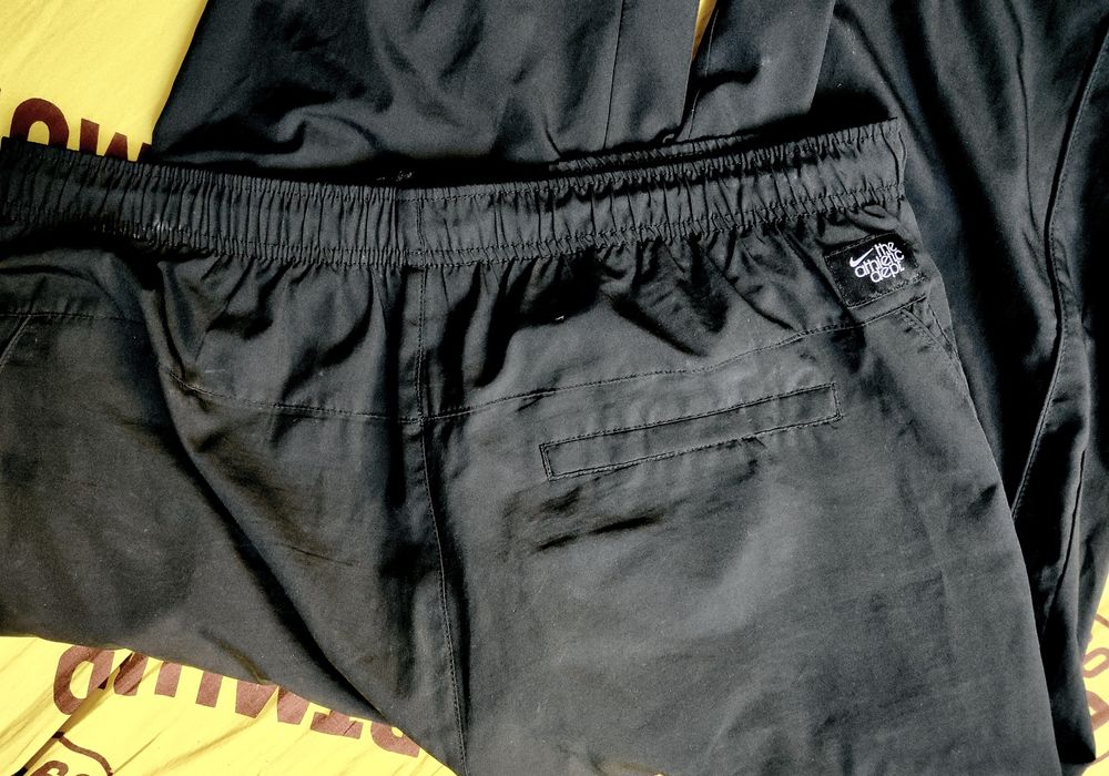 Pantaloni Nike unisex.