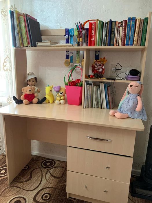 Детский стол б/у