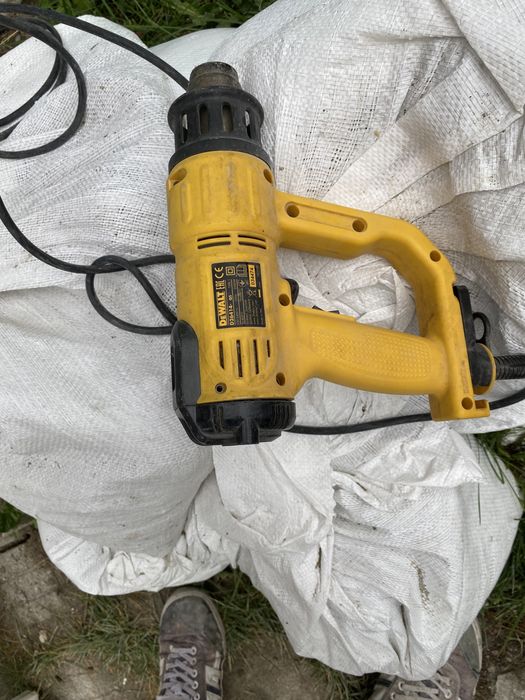 пистолет за горещ въздух dewalt