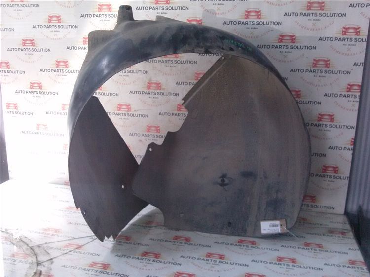 aparatoare noroi dreapta fata audi a4 an fabr. 2007