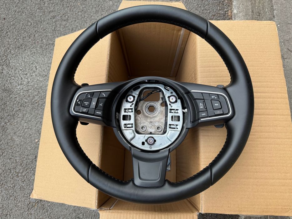 Volan piele cu comenzi si padele Jaguar XE F-PACE