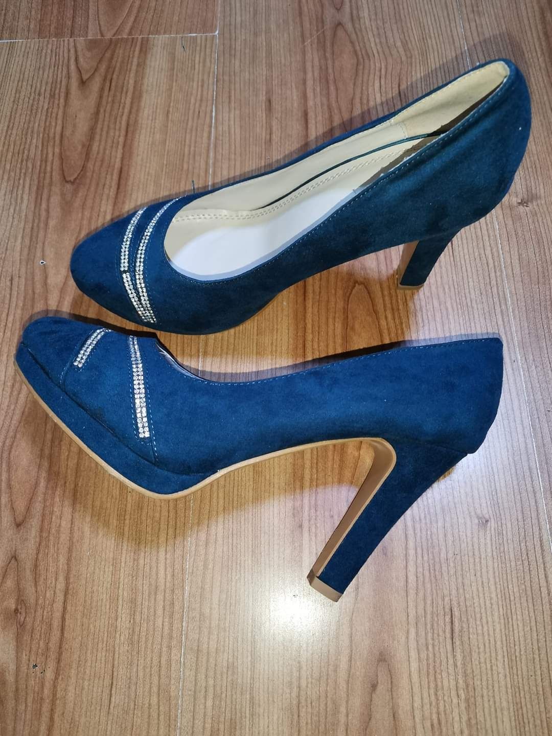 Pantofi eleganți