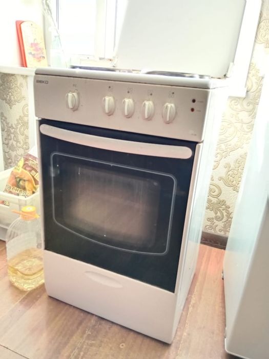 Продам электрическую плиту