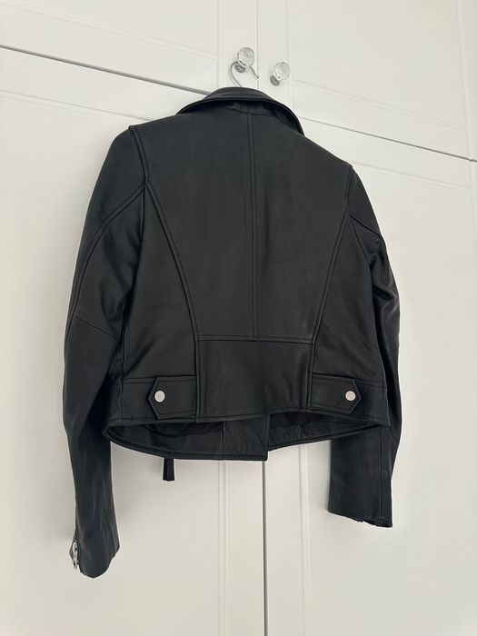 Дамско кожено яке