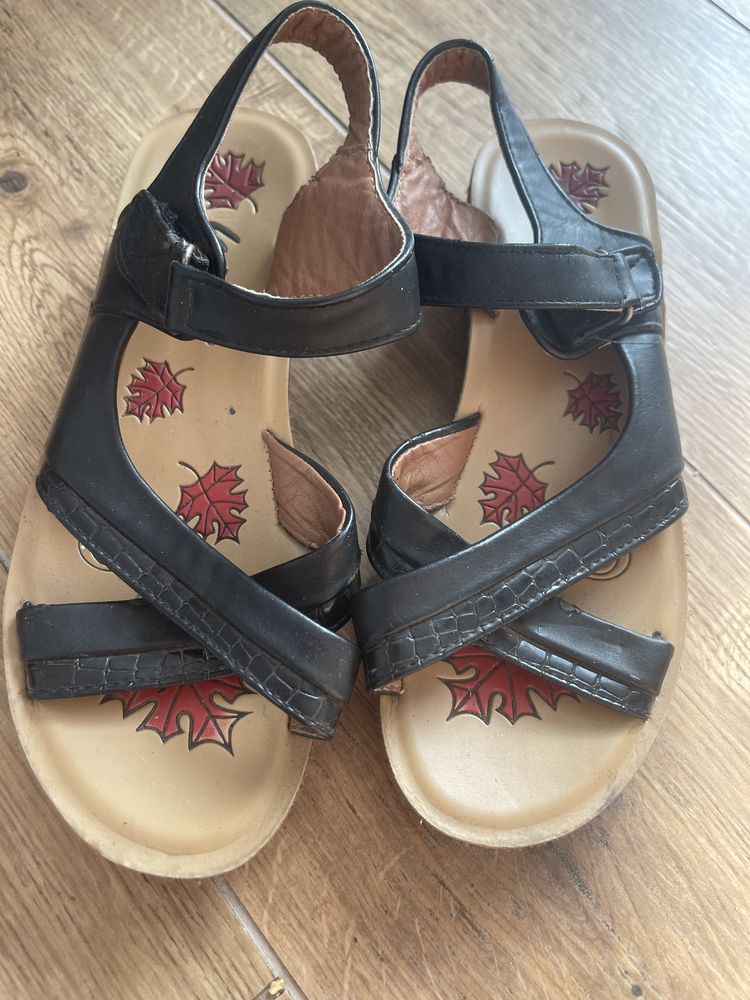 Sandale marime 36