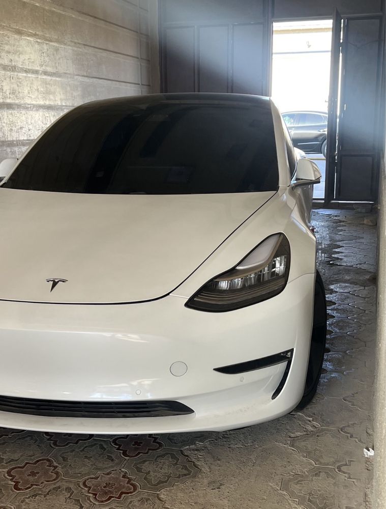 Tesla Model 3 long range