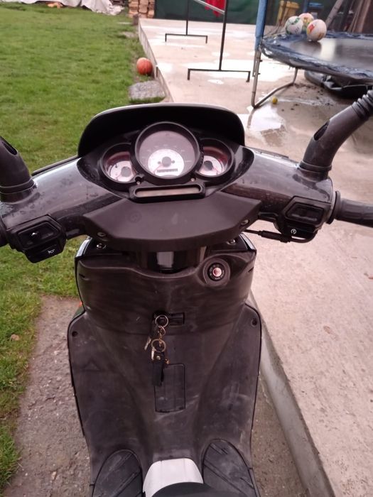 Vând scuter aprilia racing 50cc