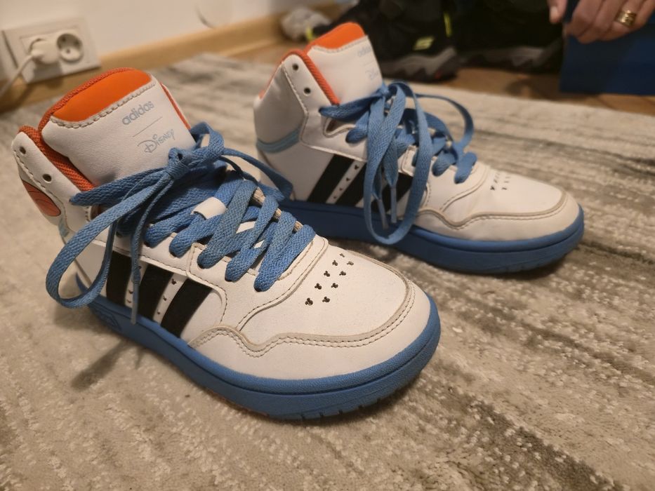 Ghete adidas nr. 31