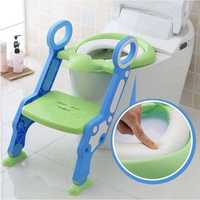 Детска мека седалка за тоалетна чиния и удобни дръжки за захващане
