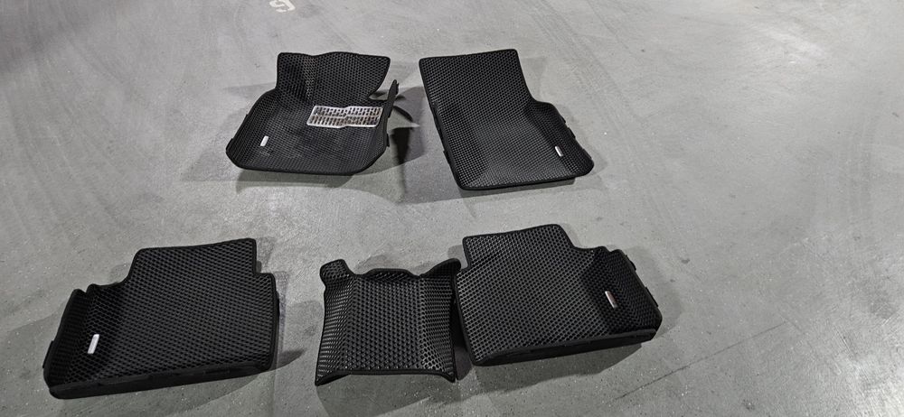 Полики коврики на камри camry 70 75