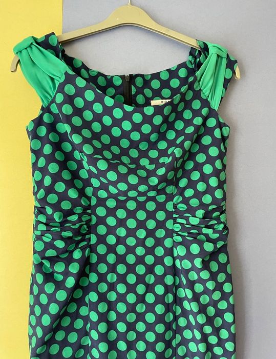 Vand rochie conica Mizar