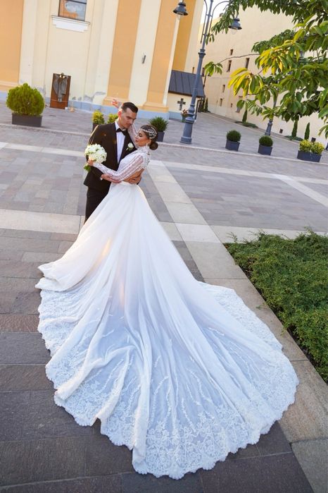 Rochie mireasa creatie Alinka cu trena detasabila