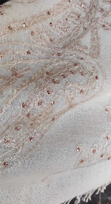 sal fular esarfa Calitate Extra, NOU, 76 cm * 185 cm, crem cu strasuri