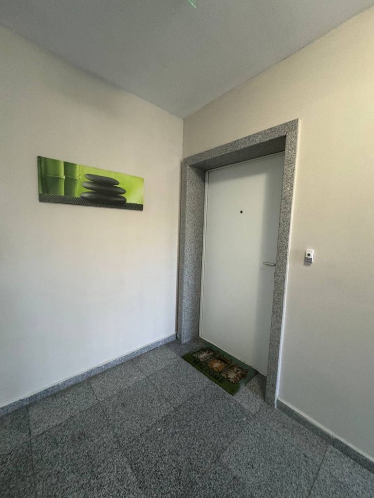 Продава се Тристаен апартамент в Варна, м-т Траката - 101 кв.м за 1981 €/кв.м - Снимка #17