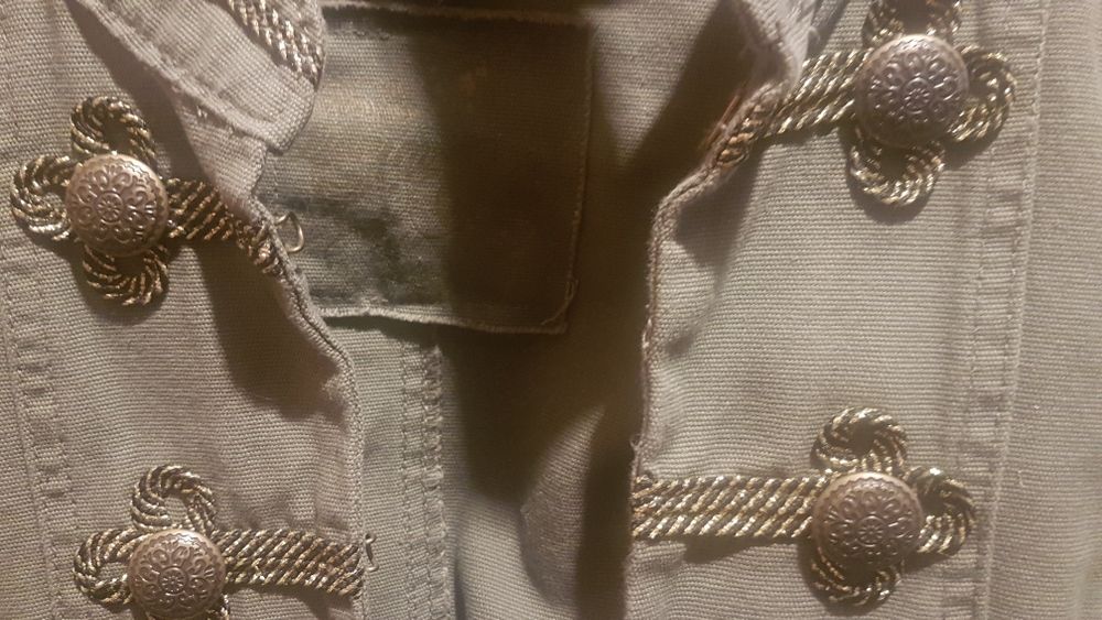 Geacā denim verde, Anglia